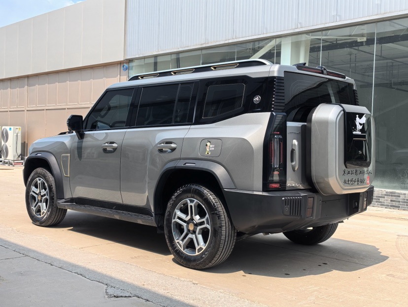 Jetour Traveller 2025 car image #9