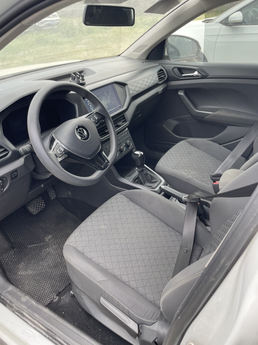Volkswagen T-Cross 2023 car image #6
