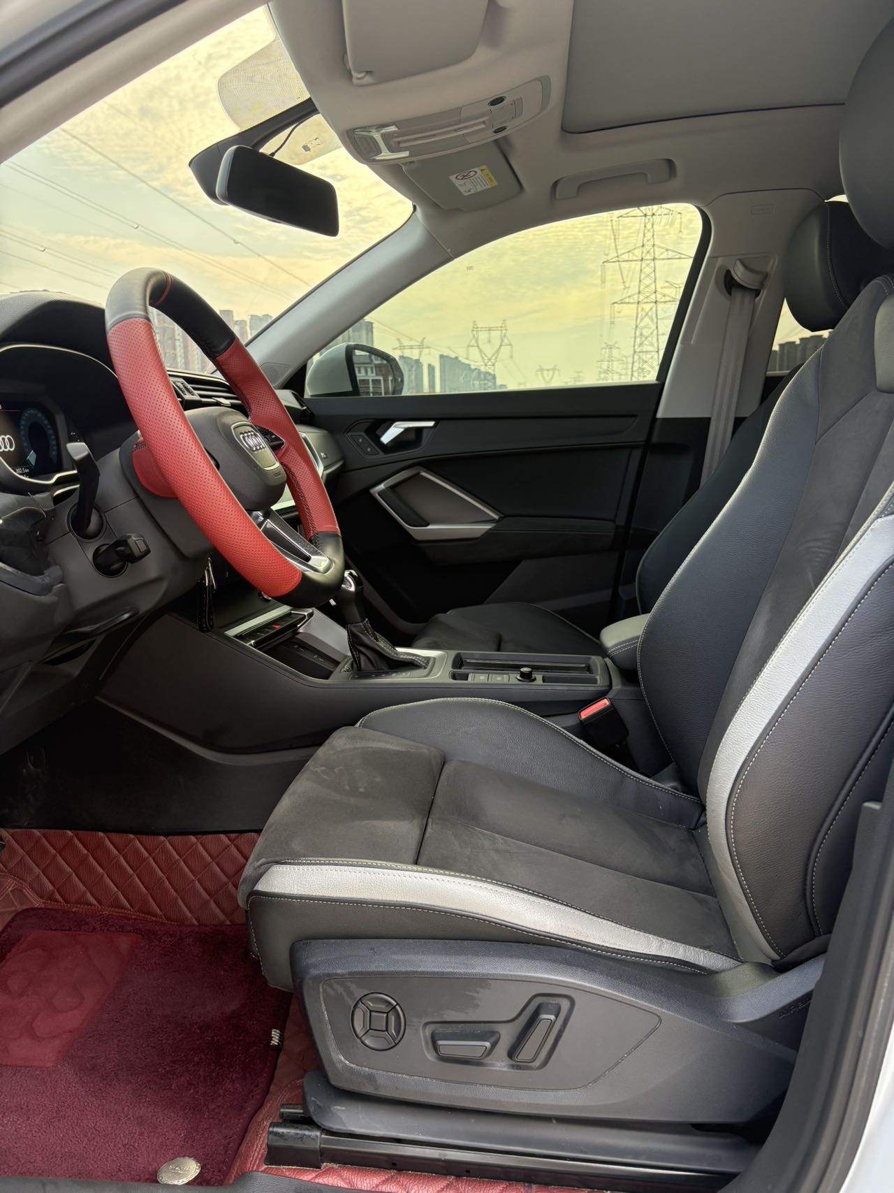 Audi Q3 2022 car image #4