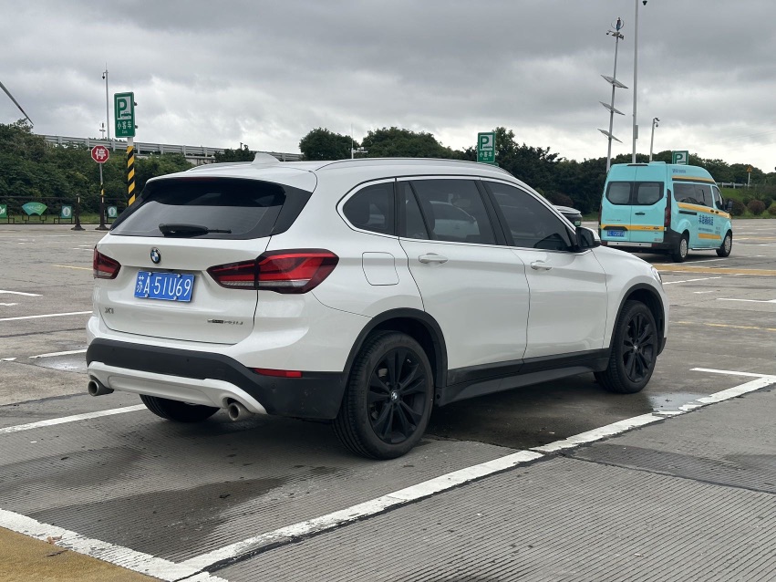 BMW X1 2021 car image #3