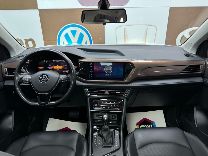 Volkswagen Tharu 2022 car image #9