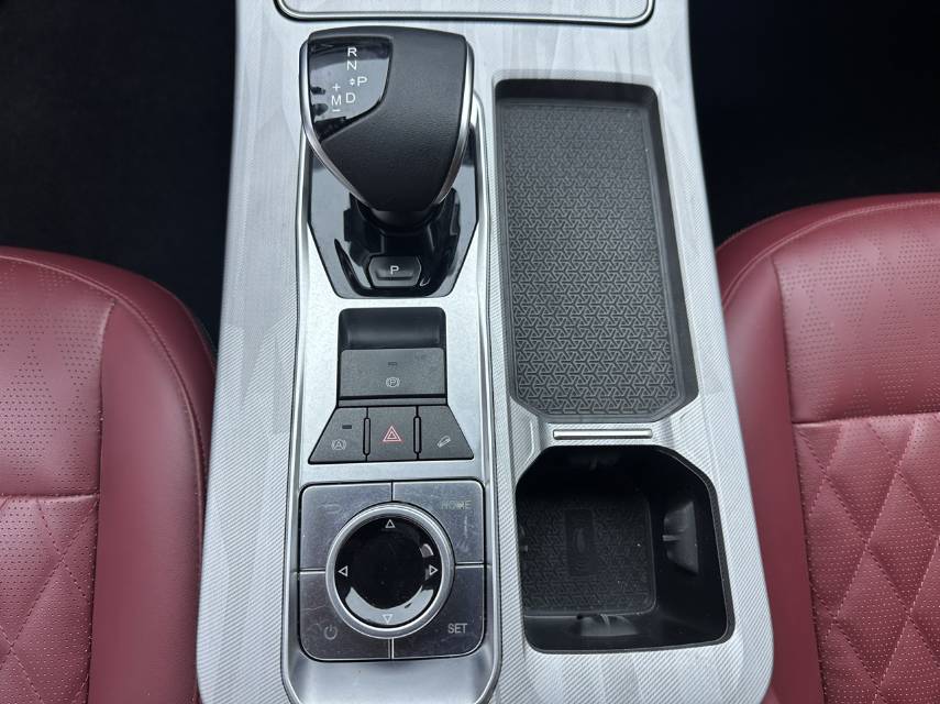 Jetour X70 PLUS 2023 #13 Jetour X70 PLUS 2023 car image #13