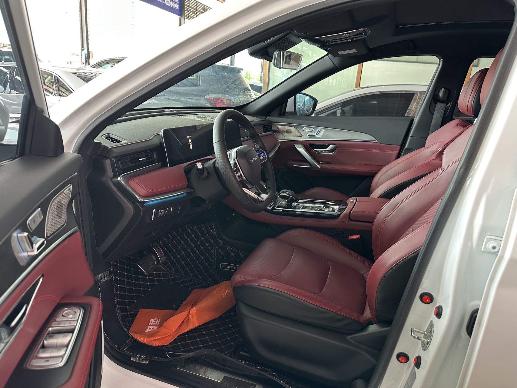 Jetour X70 PLUS 2022 car image #3