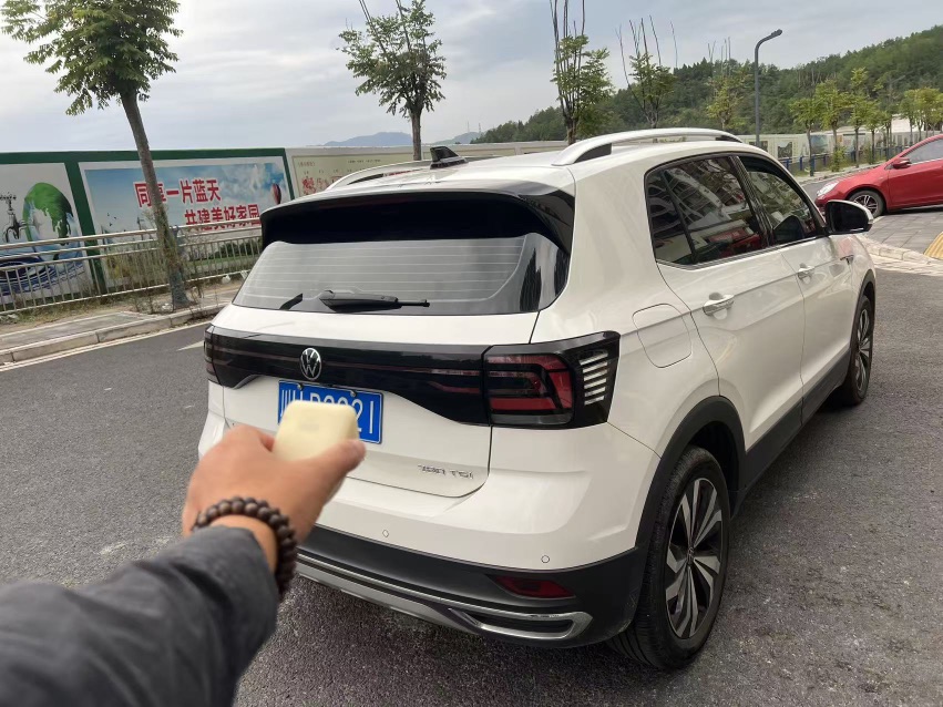 Volkswagen T-Cross 2022 car image #3