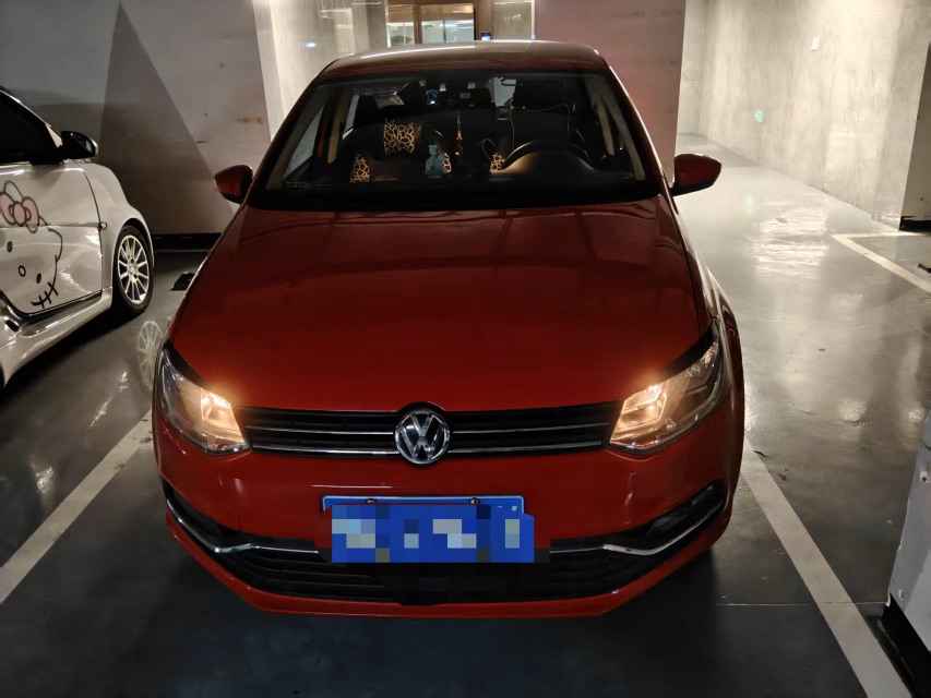 Volkswagen Polo 2014 car image #2