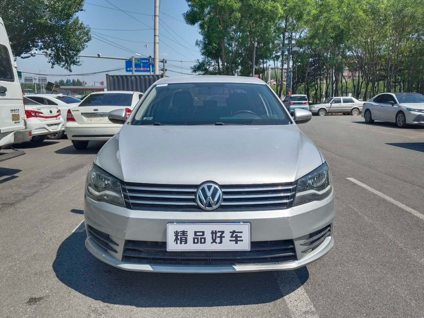 Volkswagen Bora 2015 car image 