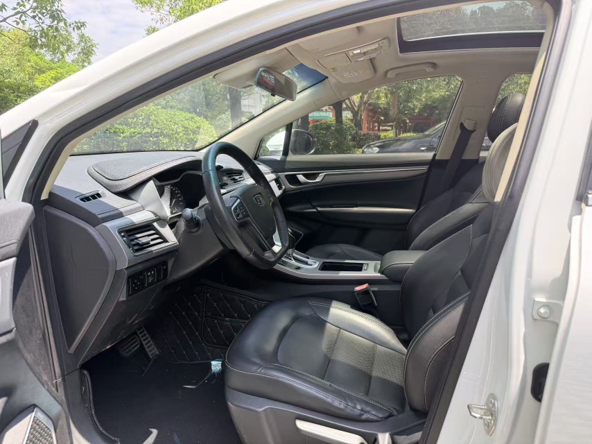 GEELY Emgrand GS 2019 car image #7