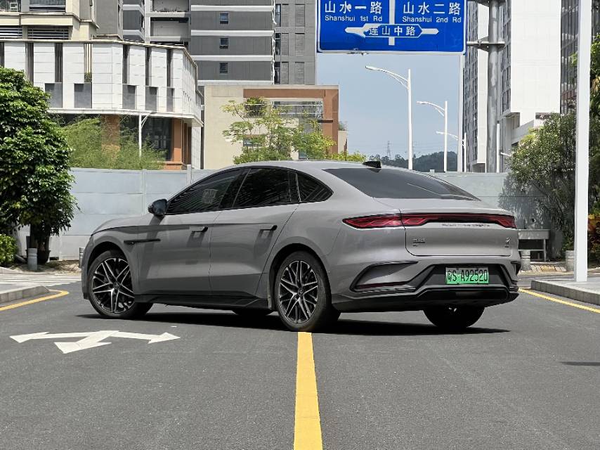 BYD Han 2025 car image #7