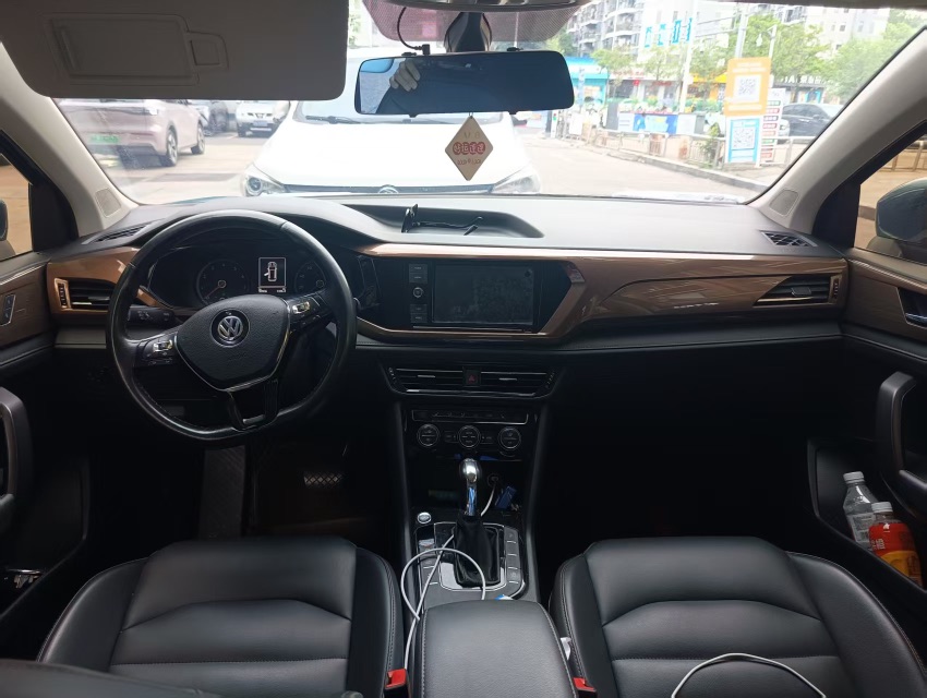 Volkswagen Tharu 2019 car image #4