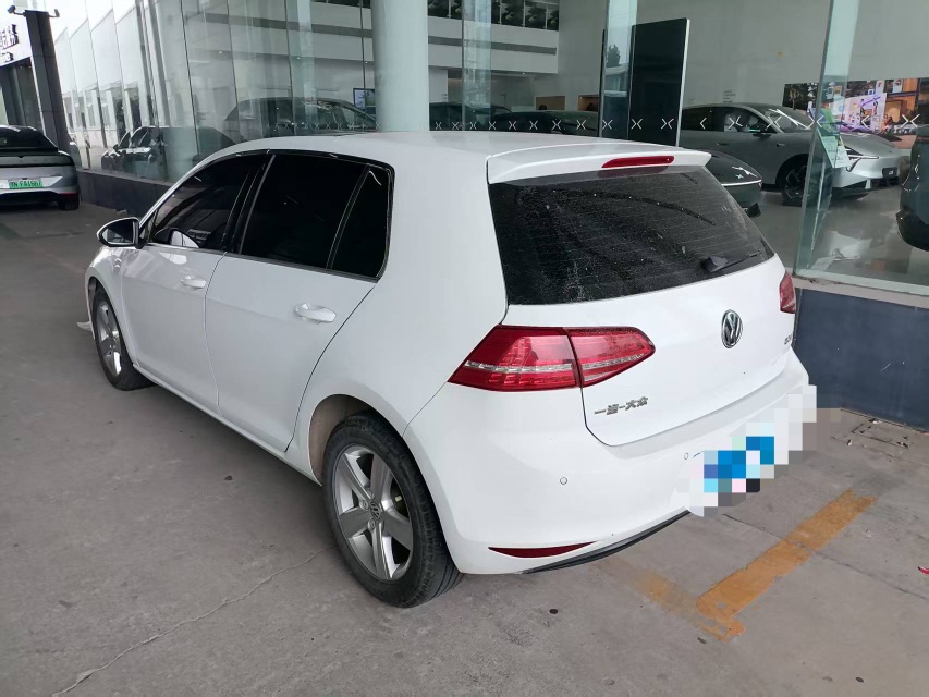 Volkswagen Golf 2014 car image #4