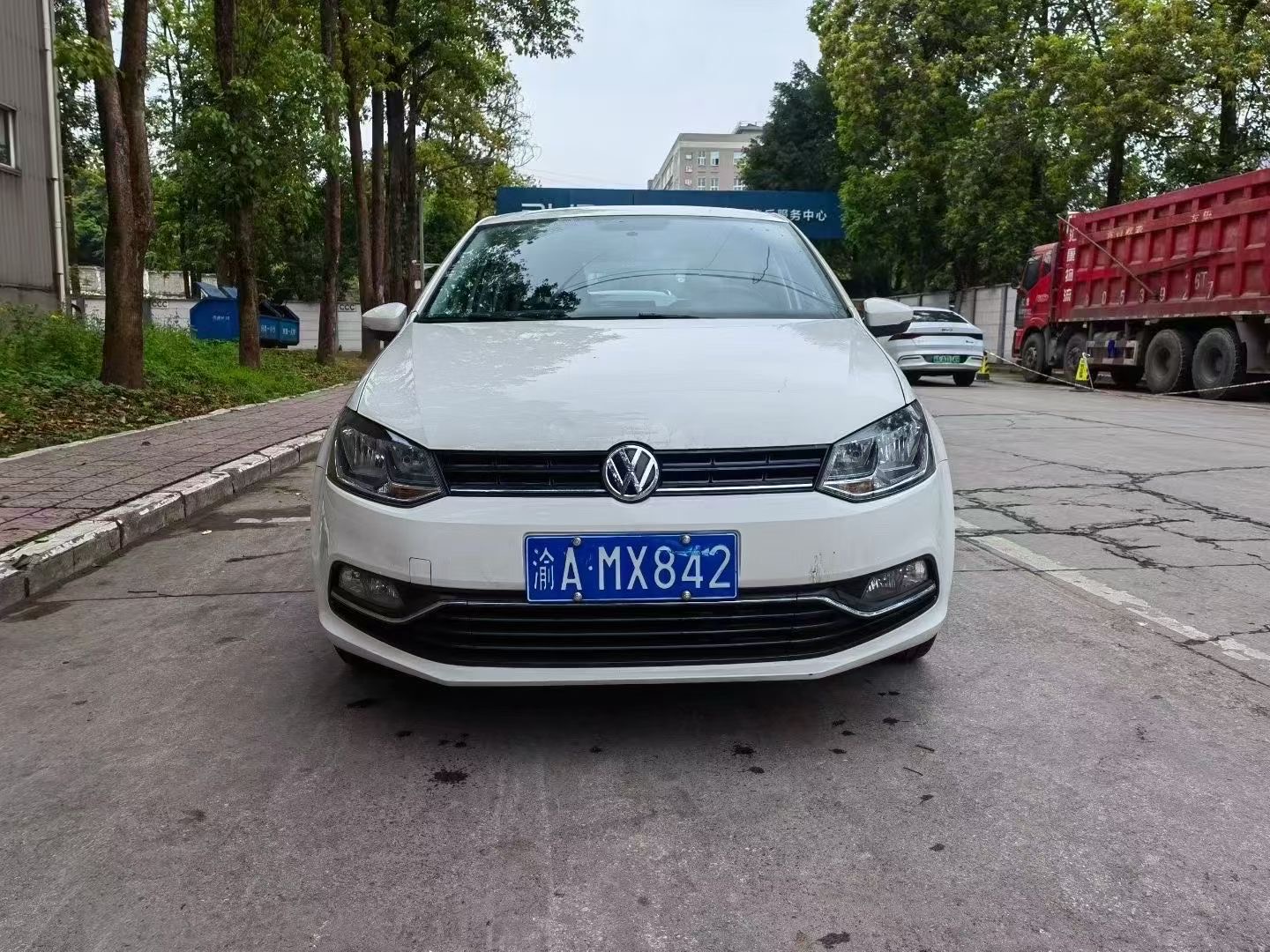 Volkswagen Polo 2016 car image #2