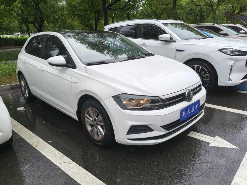 Volkswagen Polo 2019 car image #3
