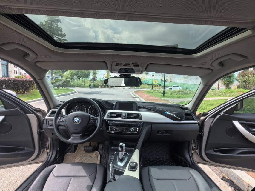 BMW 3 Series 2016 car image #8