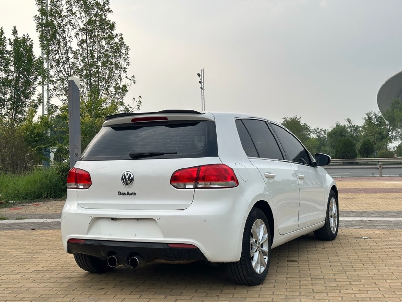 Volkswagen Golf 2013 car image #4