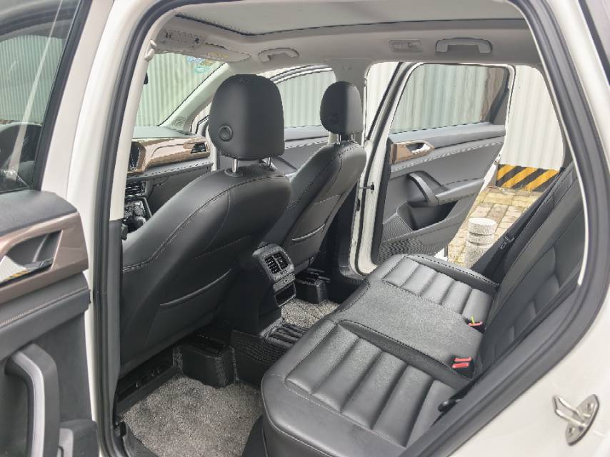 Volkswagen Tharu 2019 car image #5