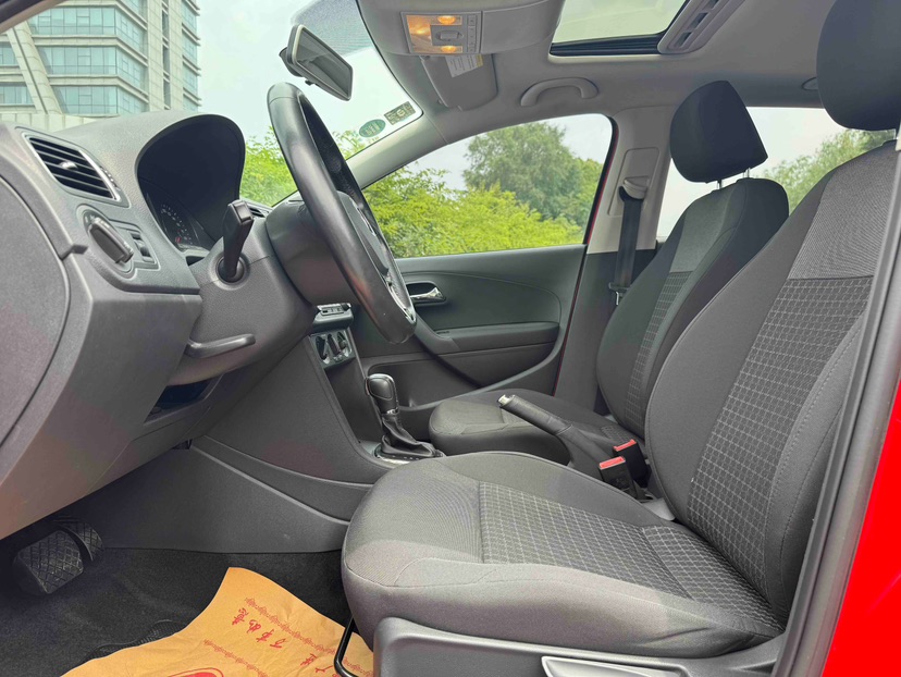 Volkswagen Polo 2017 car image #4