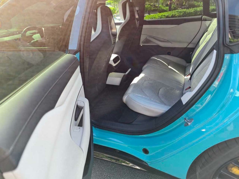 MI SU7 2025 car image #4