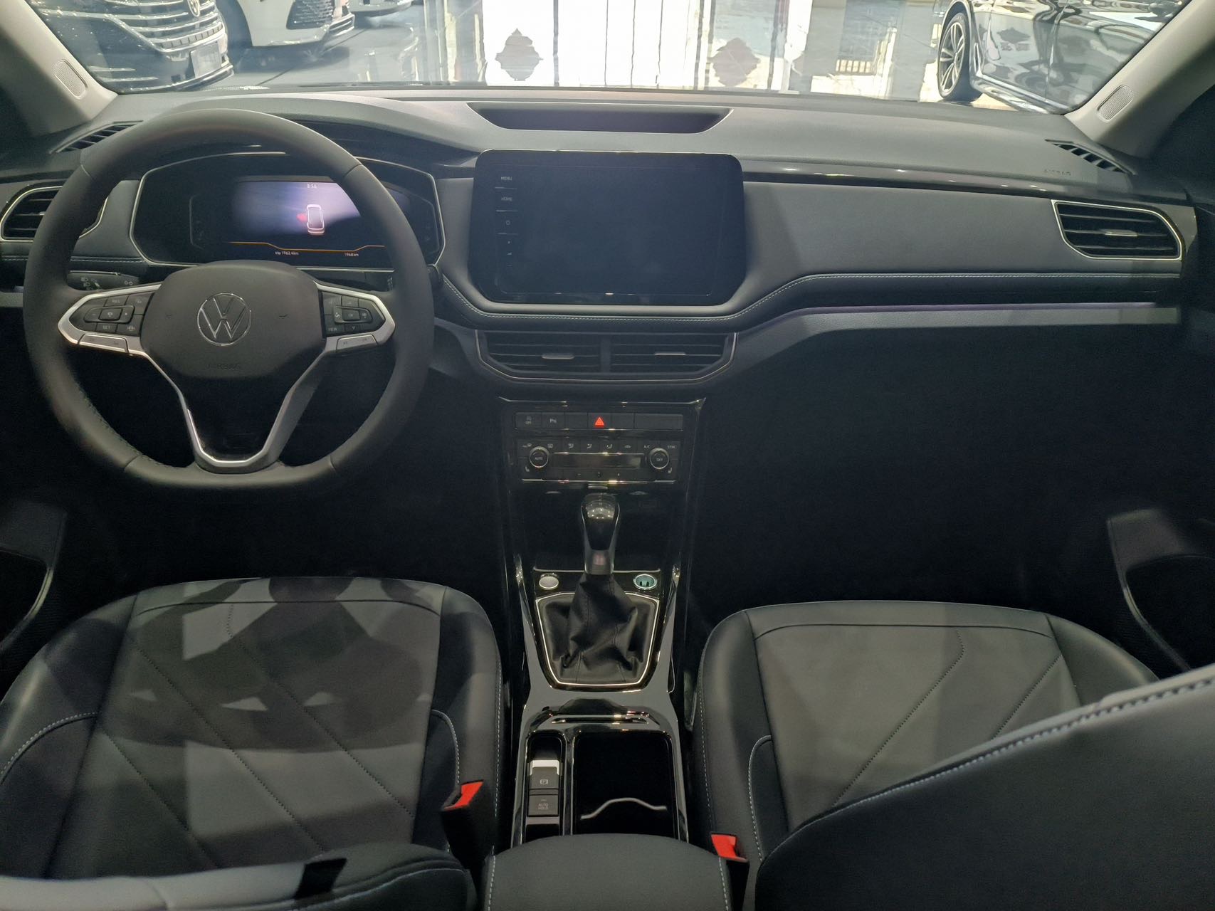 Volkswagen Tharu 2025 car image #5