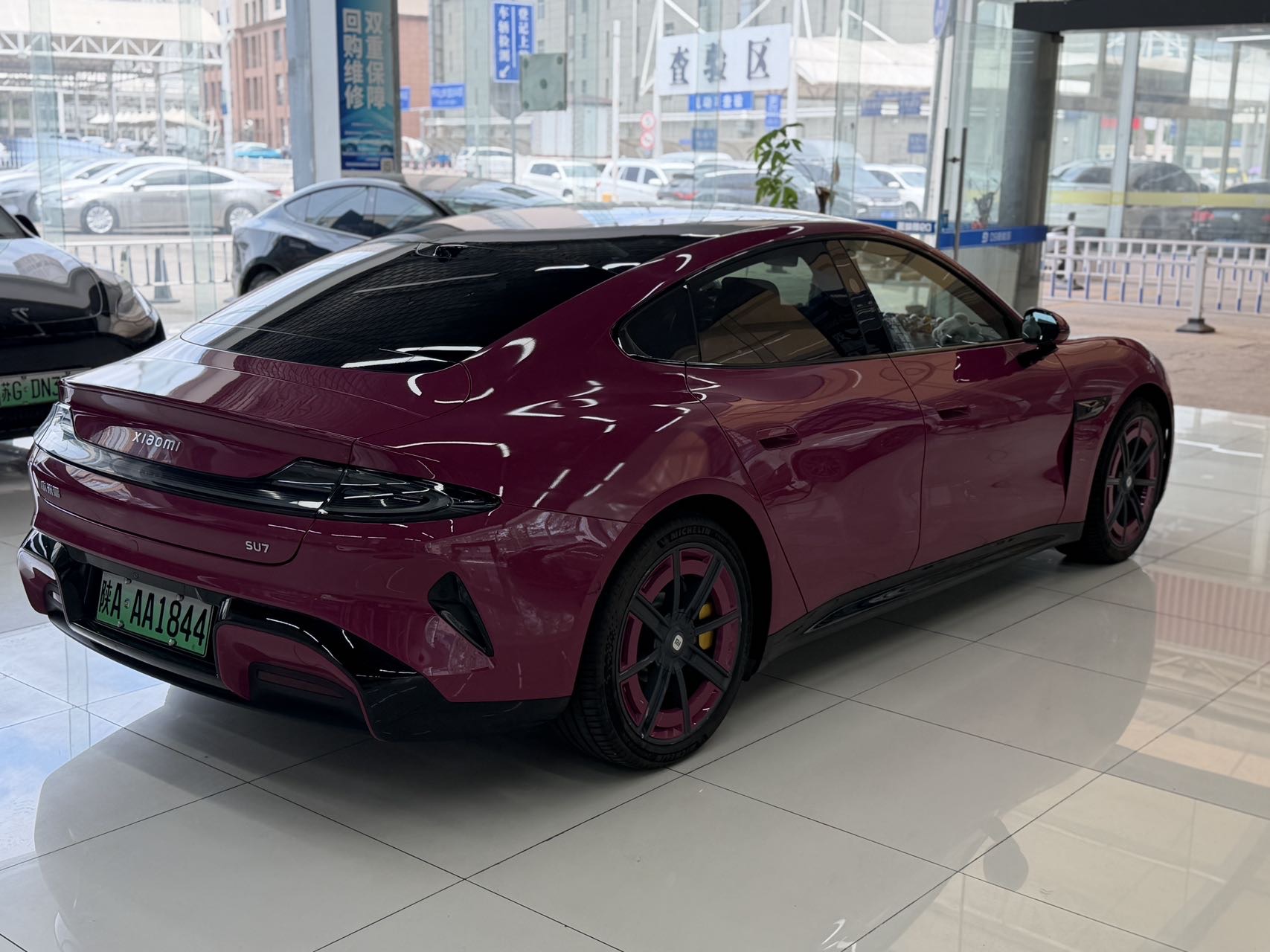 MI SU7 2025 car image #7