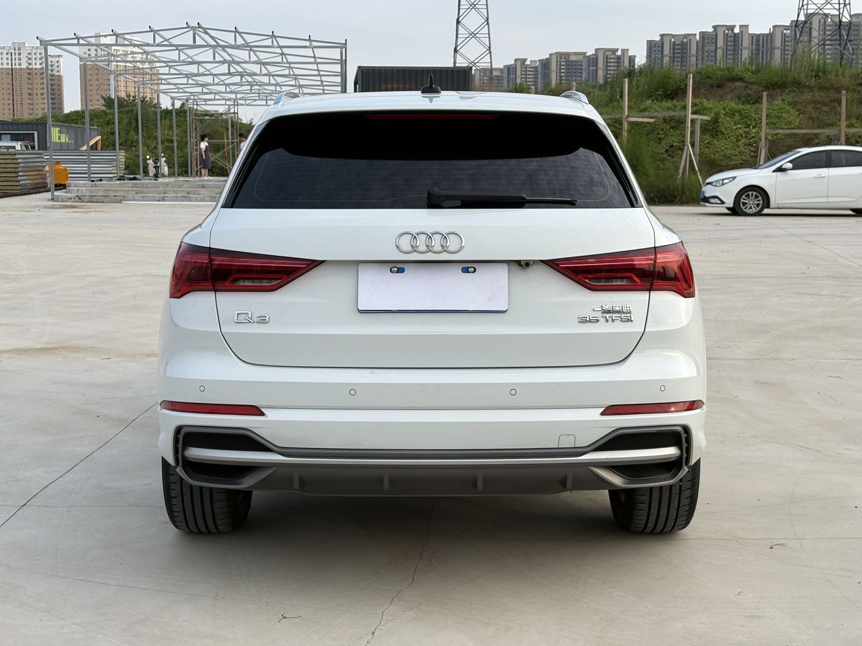 Audi Q3 2022 car image #8