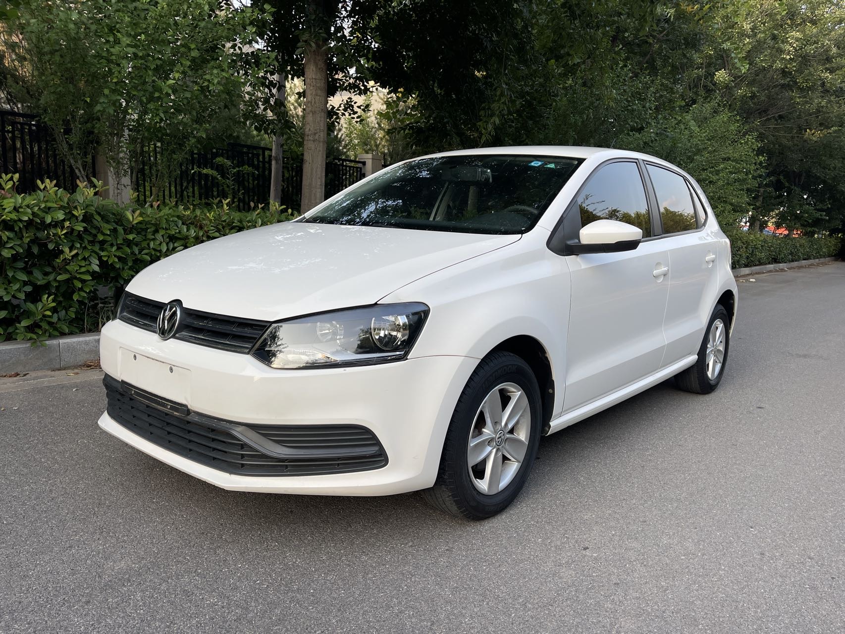 Volkswagen Polo 2016 Volkswagen Polo 2016 car image