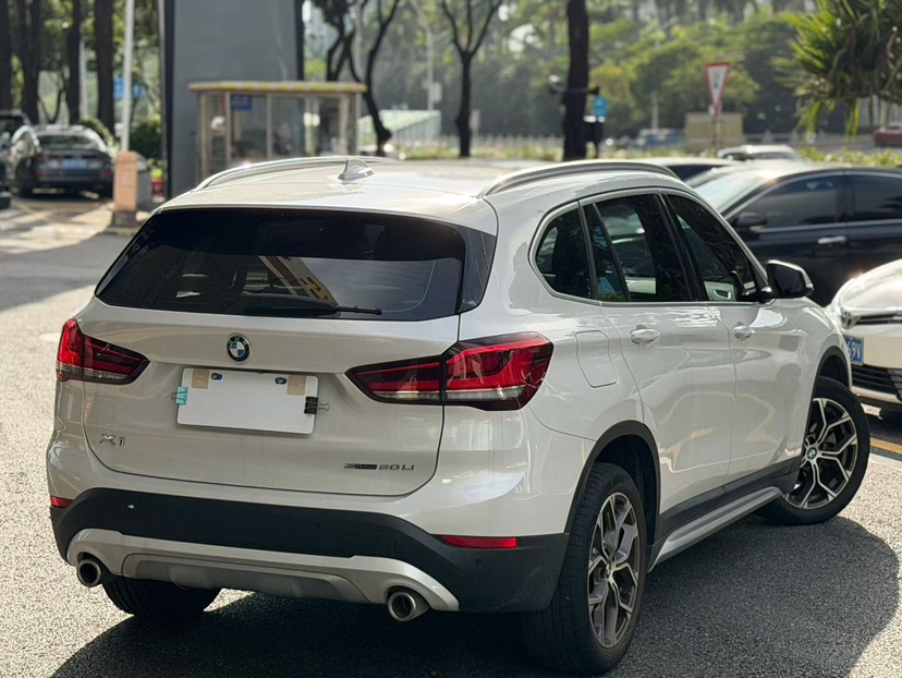 BMW X1 2022 car image #9