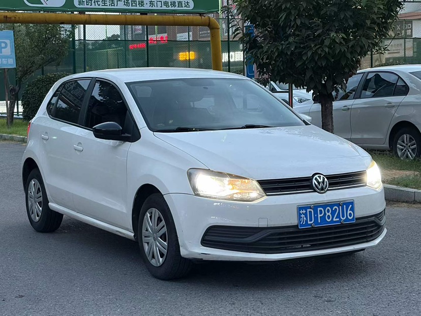 Volkswagen Polo 2017 car image 