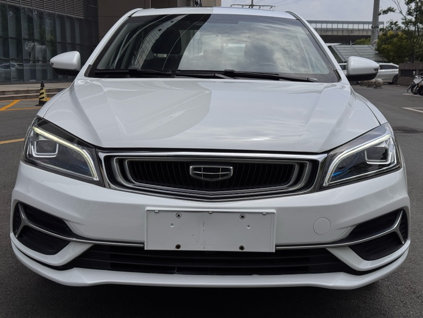 GEELY Emgrand 2019 car image #2