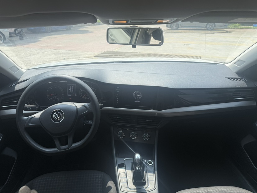 Volkswagen Bora 2022 car image #5