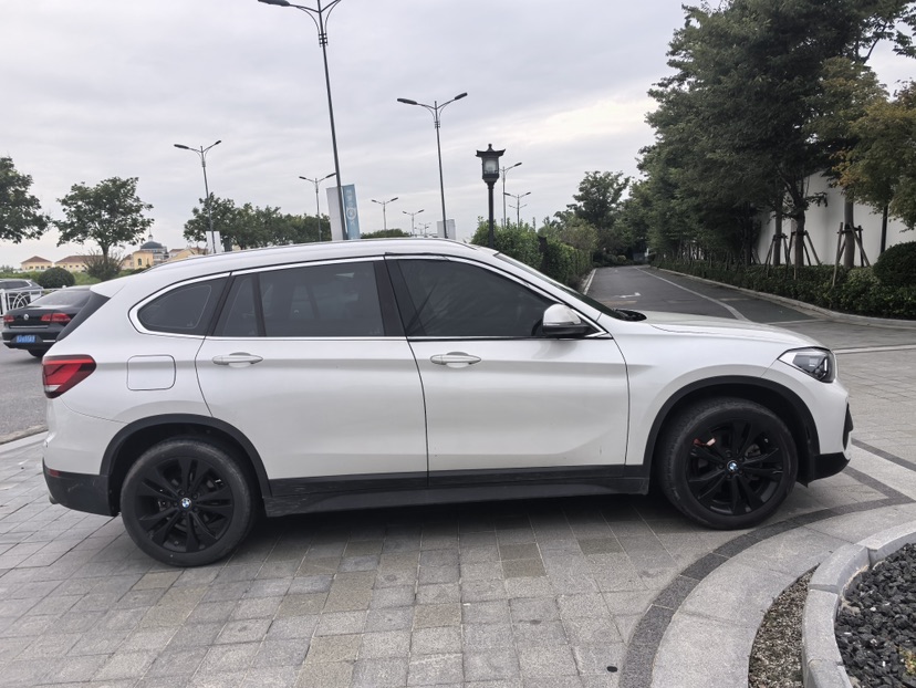 BMW X1 2019 صورة سيارة #3