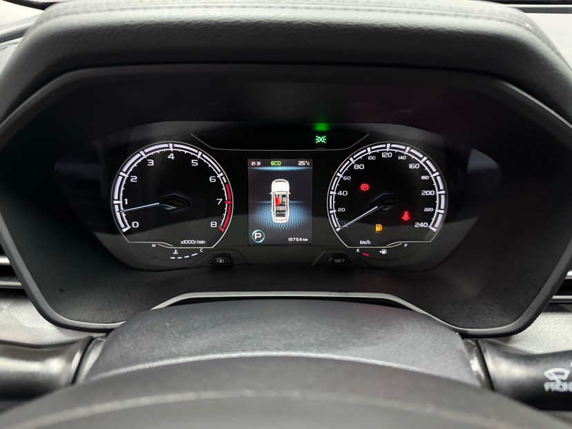 GEELY Vision X6 2022 immagine di auto #22