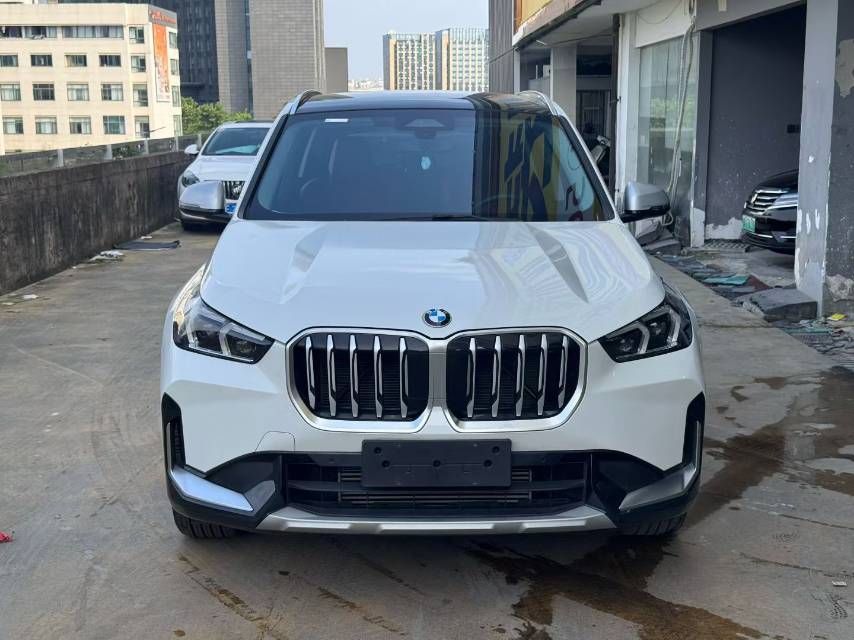BMW X1 2024 BMW X1 2024 car image