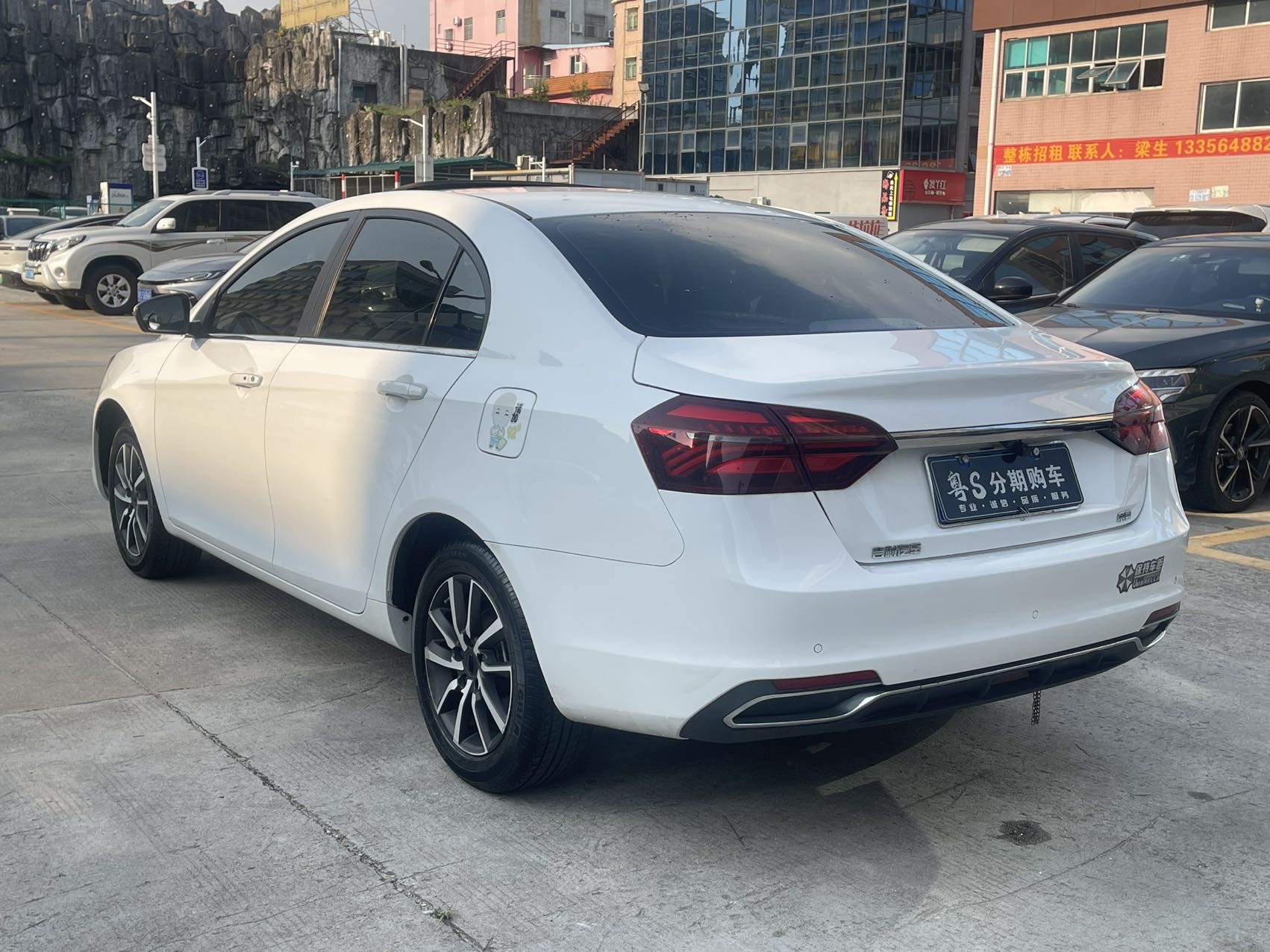 GEELY Emgrand 2019 car image #8