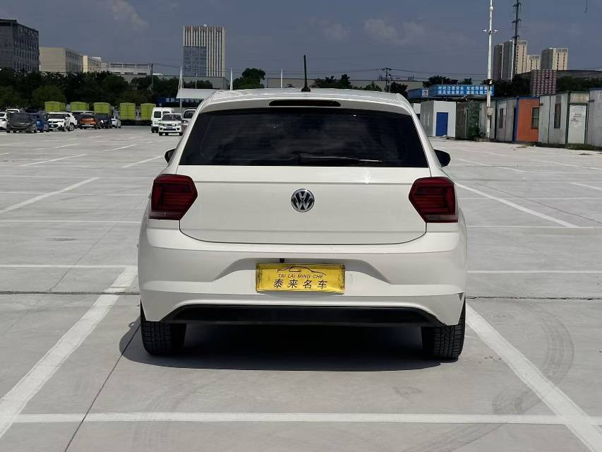 Volkswagen Polo 2021 car image #5