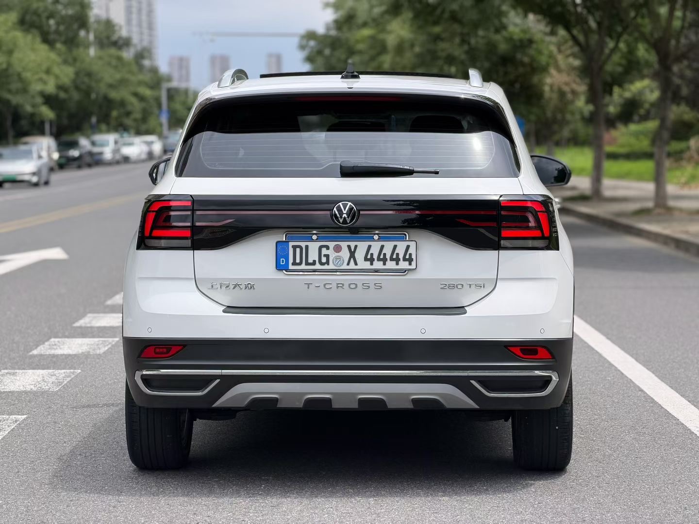 Volkswagen T-Cross 2021 car image #9