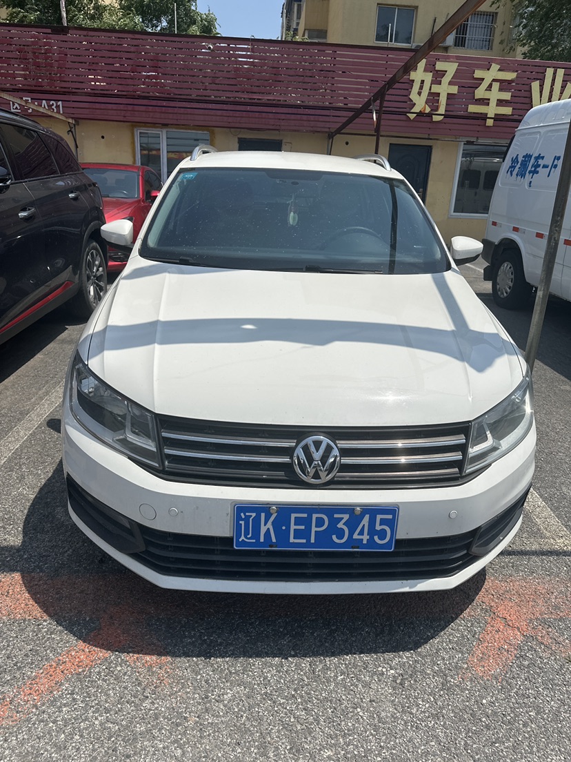 Volkswagen Santana 2016 car image #2