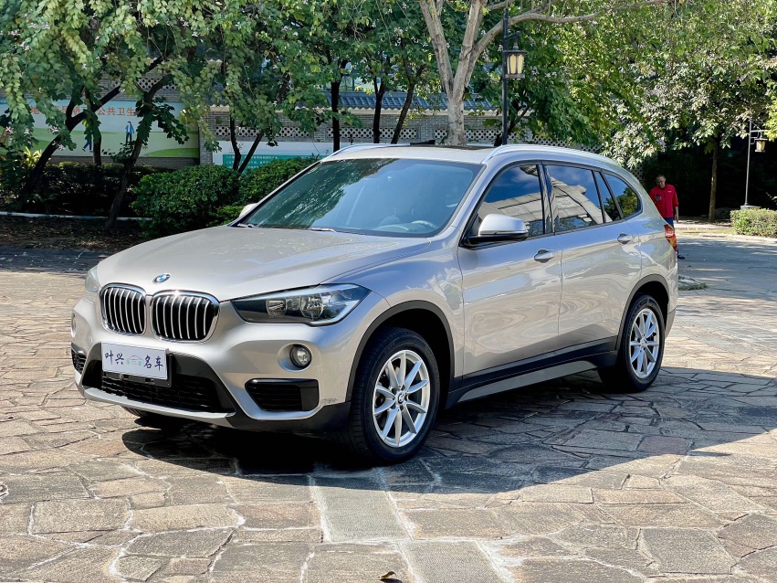 BMW X1 2019 car image 