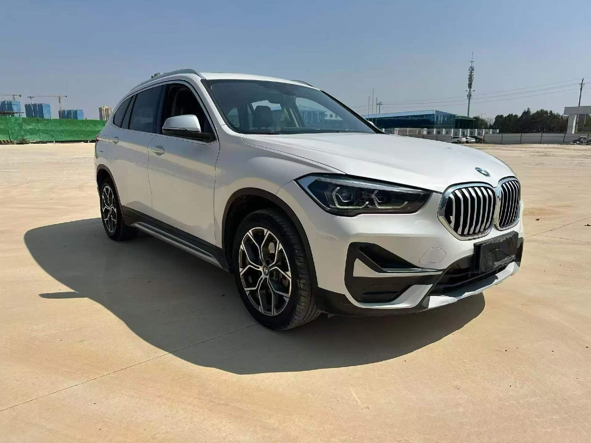 BMW X1 2023 car image #2