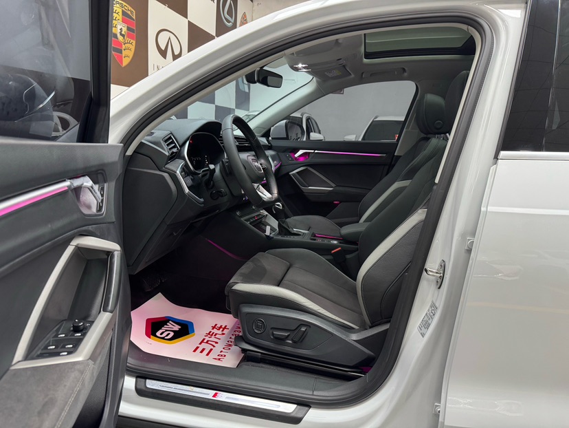 Audi Q3 2022 car image #7