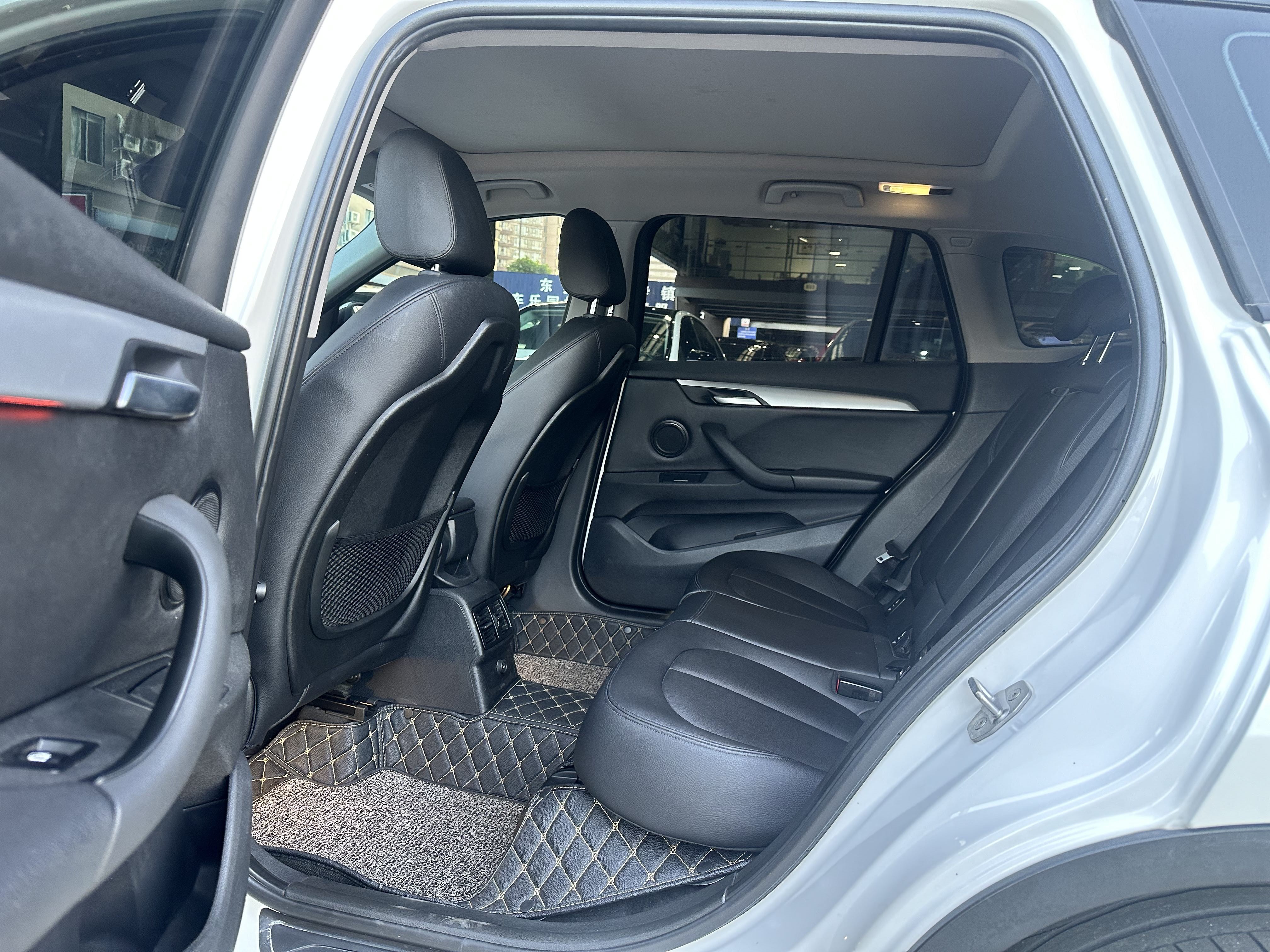BMW X1 2017 #4 BMW X1 2017 car image #4