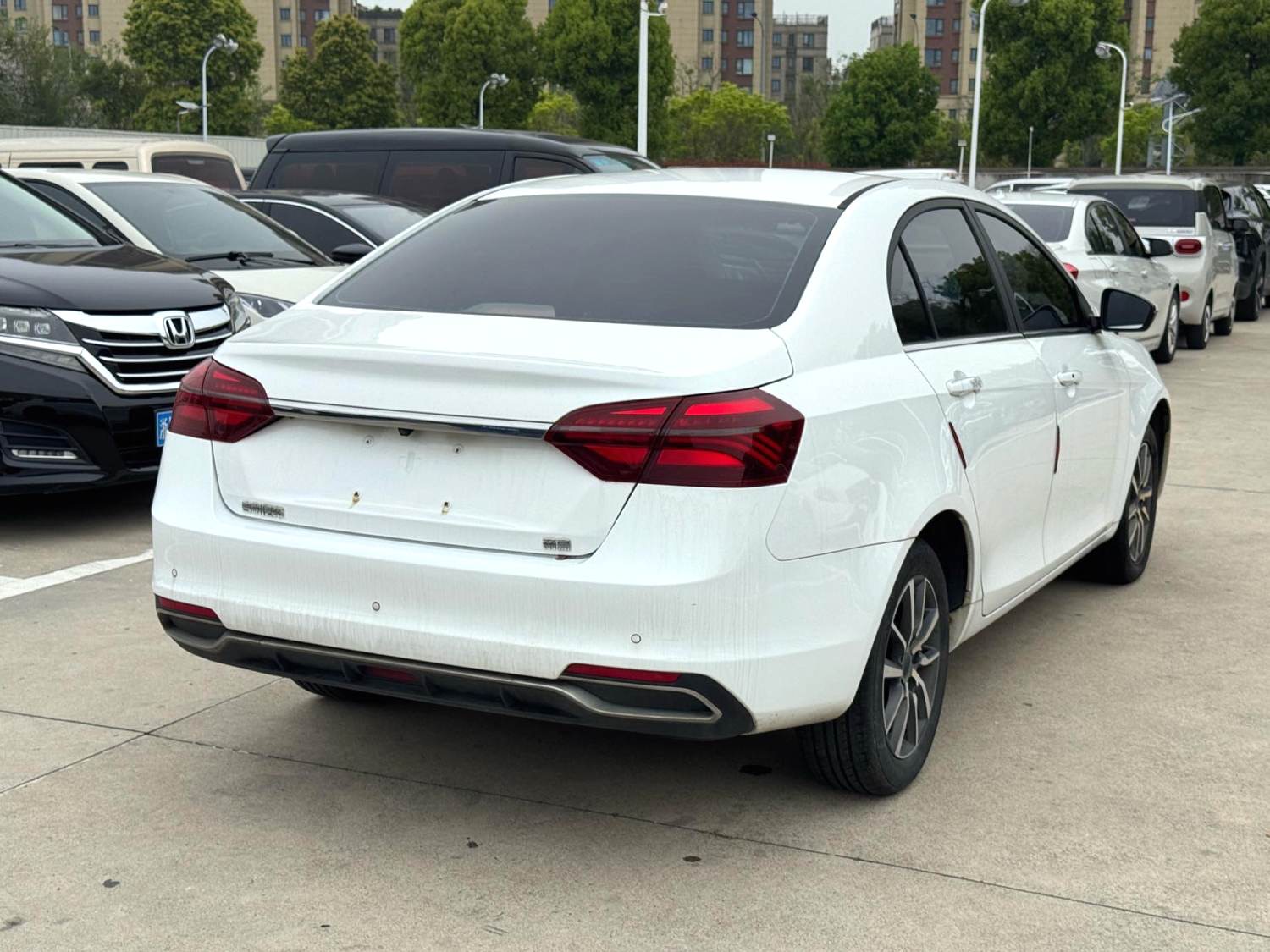GEELY Emgrand 2019 #7 GEELY Emgrand 2019 car image #7