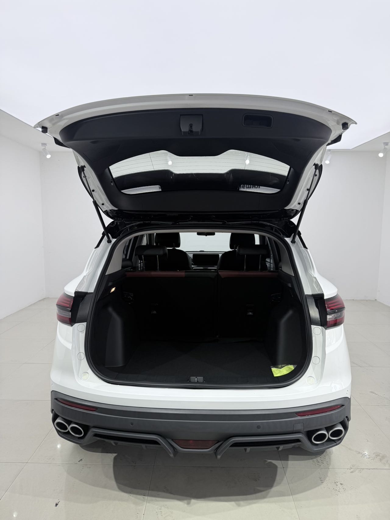 GEELY Coolray 2021 #15 GEELY Coolray 2021 car image #15