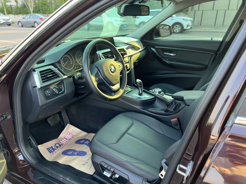 BMW 3 Series 2017 #6 BMW 3 Series 2017 car image #6