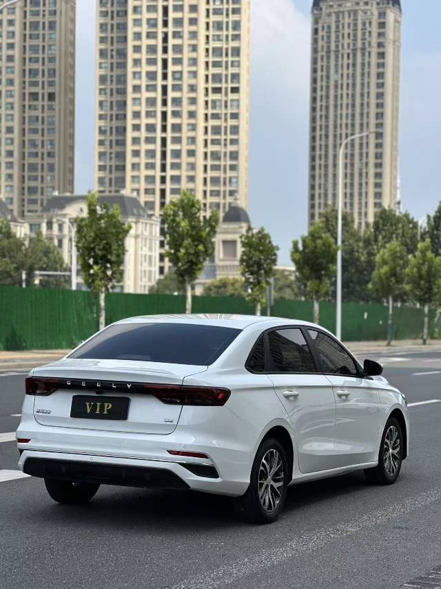 GEELY Emgrand 2025 #4 GEELY Emgrand 2025 car image #4