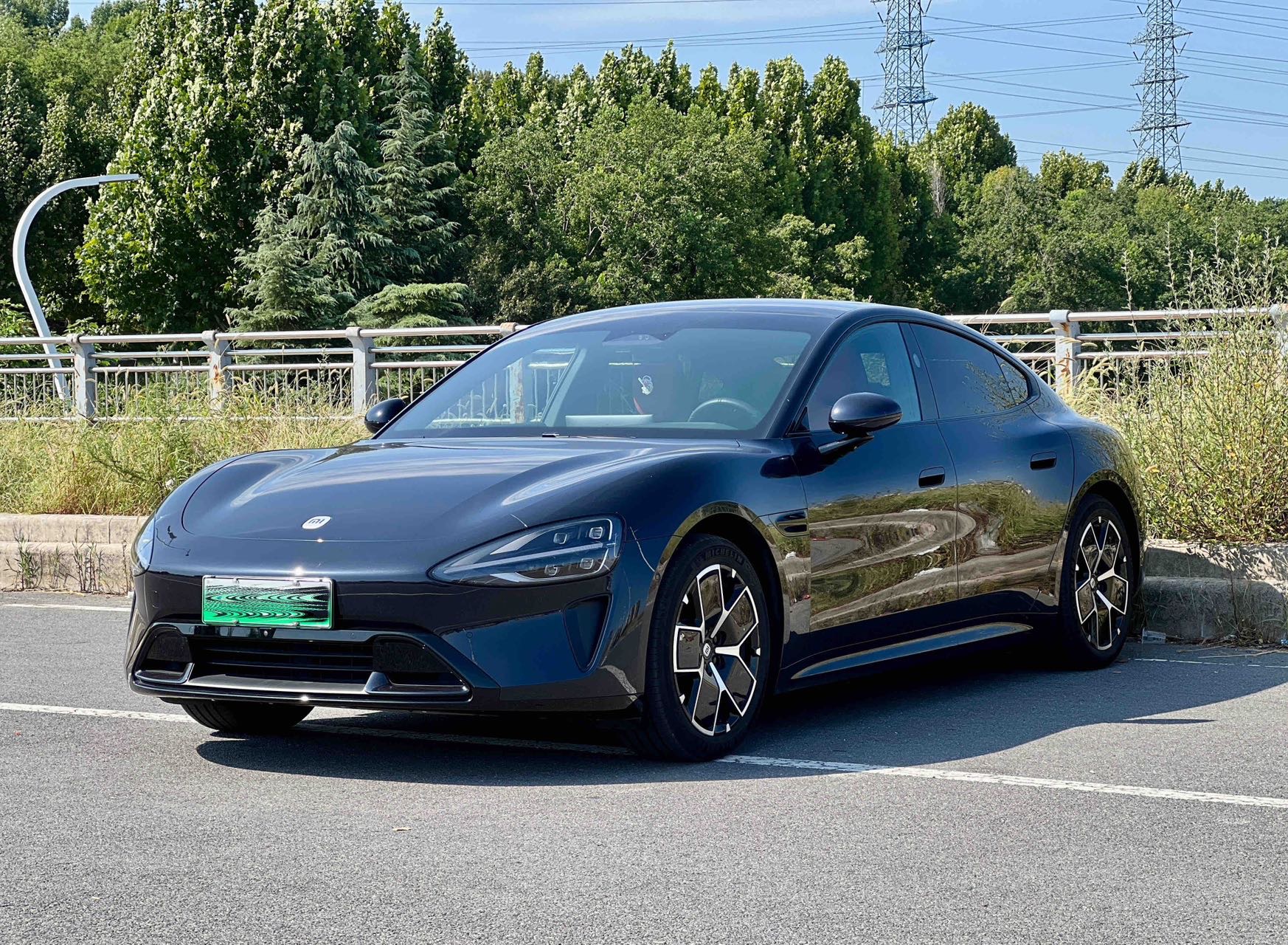 MI SU7 2025 car image 
