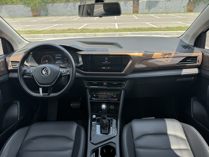 Volkswagen Tharu 2021 #6 Volkswagen Tharu 2021 car image #6