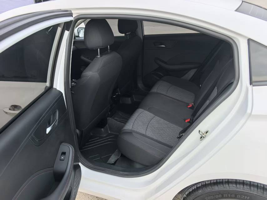 Roewe i5 2024 #5 Roewe i5 2024 immagine di auto #5