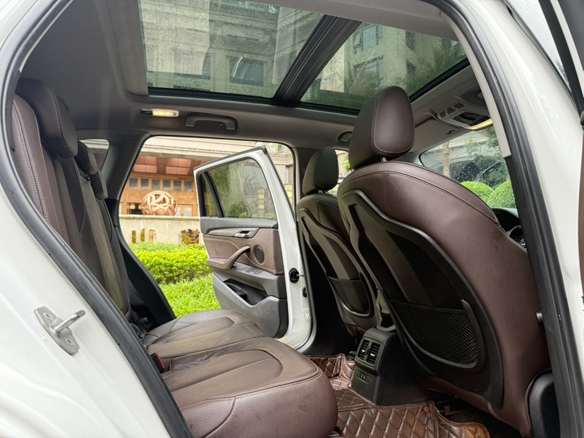 BMW X1 2019 #8 BMW X1 2019 car image #8