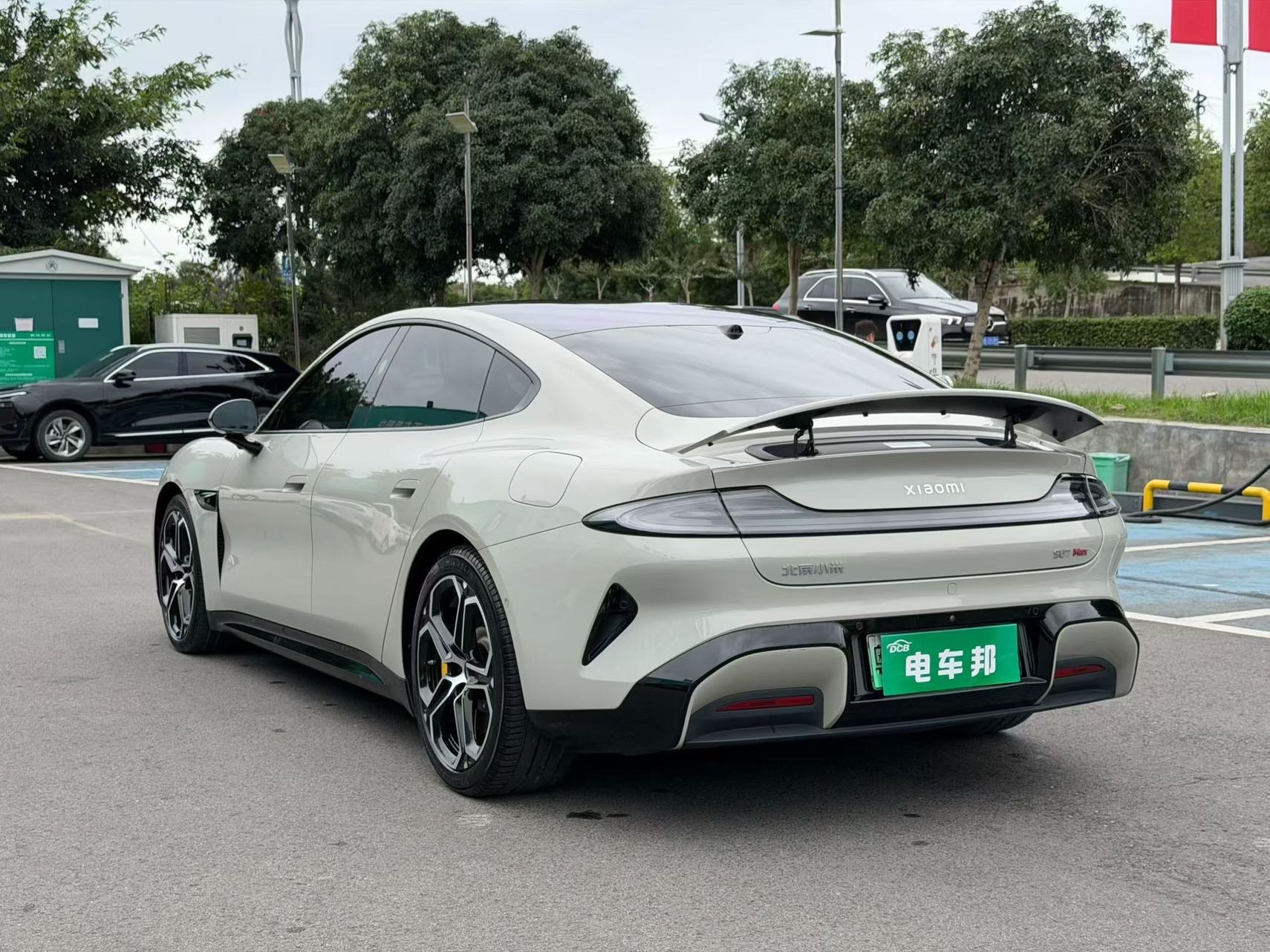 MI SU7 2024 car image #8