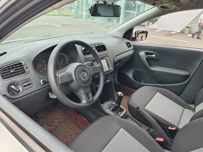Volkswagen Polo 2012 #8 Volkswagen Polo 2012 car image #8